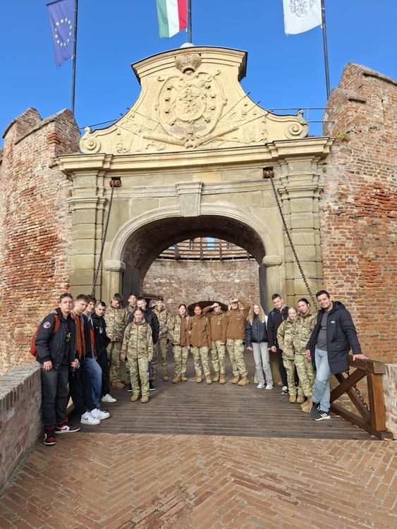 Kihelyezett történelemóra