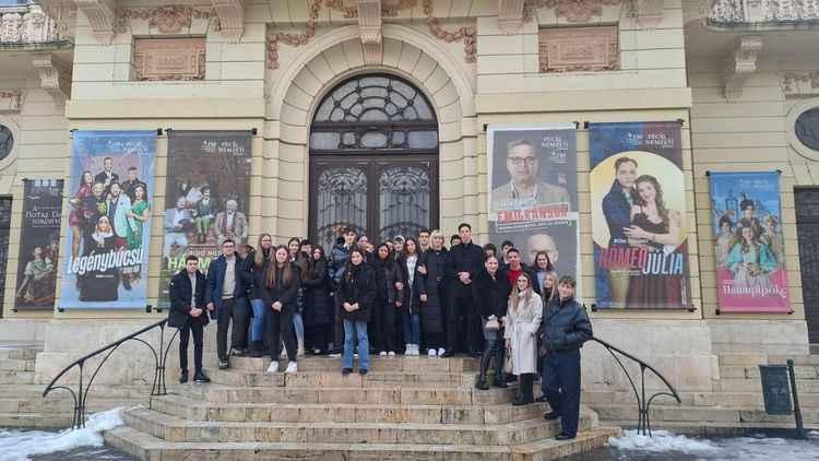 Színházlátogatás